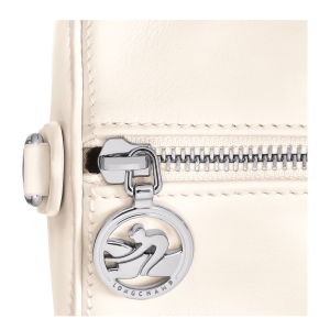 Daylong M Handbag Ecru – Leather